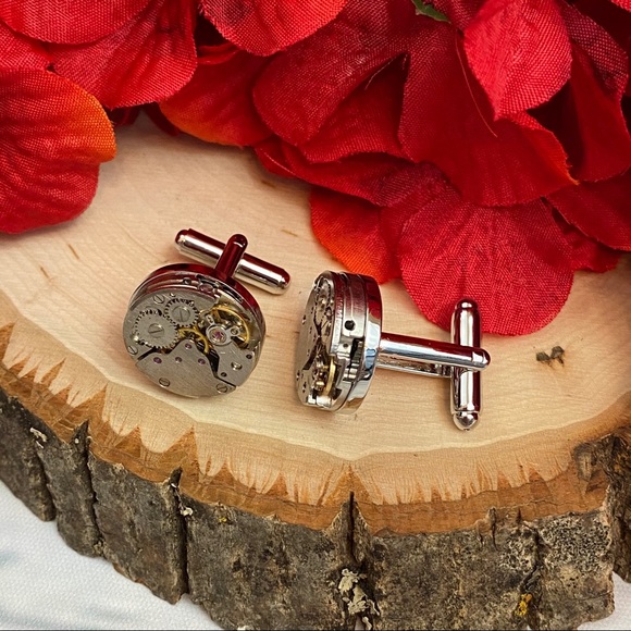 Silver Steampunk Skeleton Clock Gears Cufflinks - Picture 10 of 16